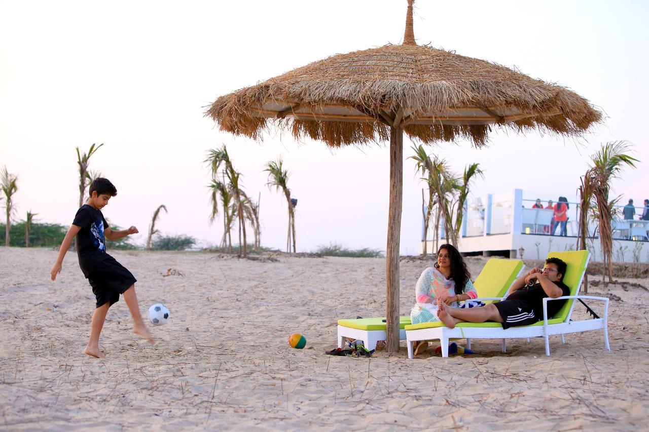 Serena Beach Resort Māndvi Eksteriør bilde